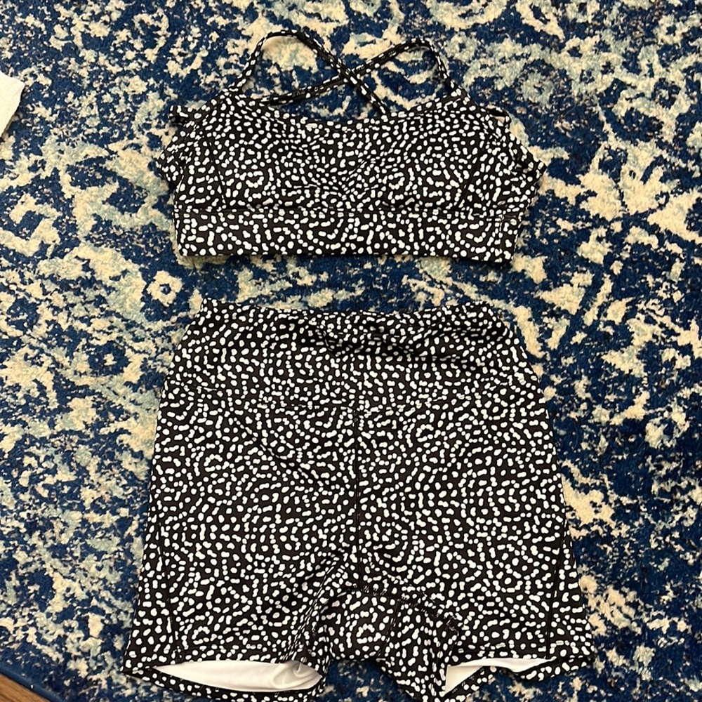 Polka dot workout set